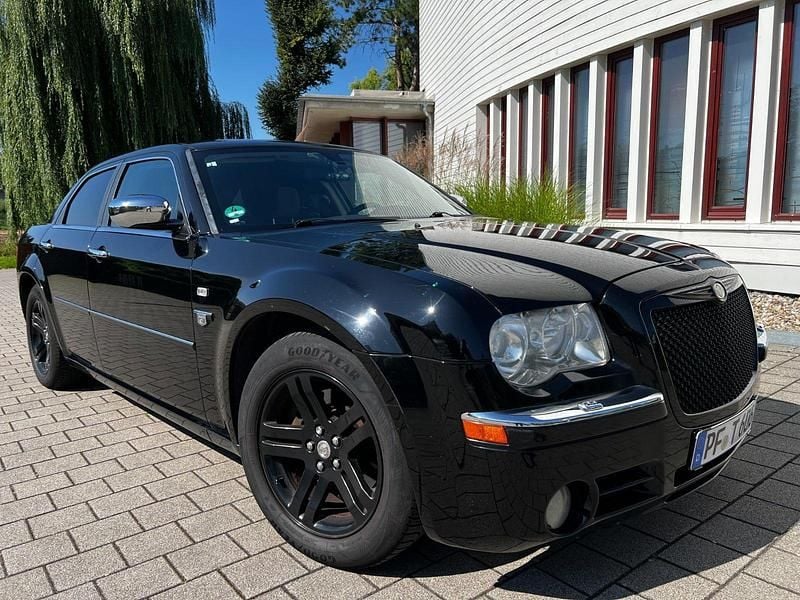 Schwarz Gebraucht 2008 Chrysler 300C Limousine | 6.250 € (Fairer Preis) - Bild 1/4