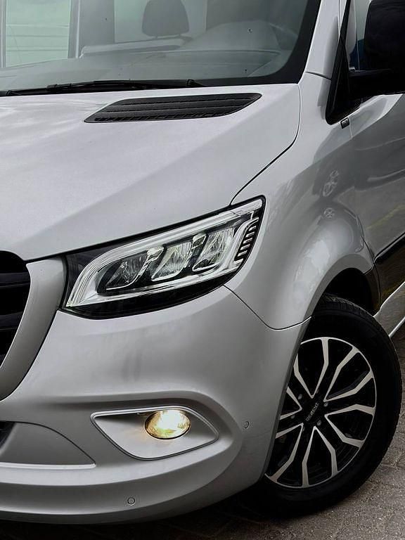 Grau Gebraucht 2019 Mercedes Sprinter Van | 48.000 € - Bild 1/4