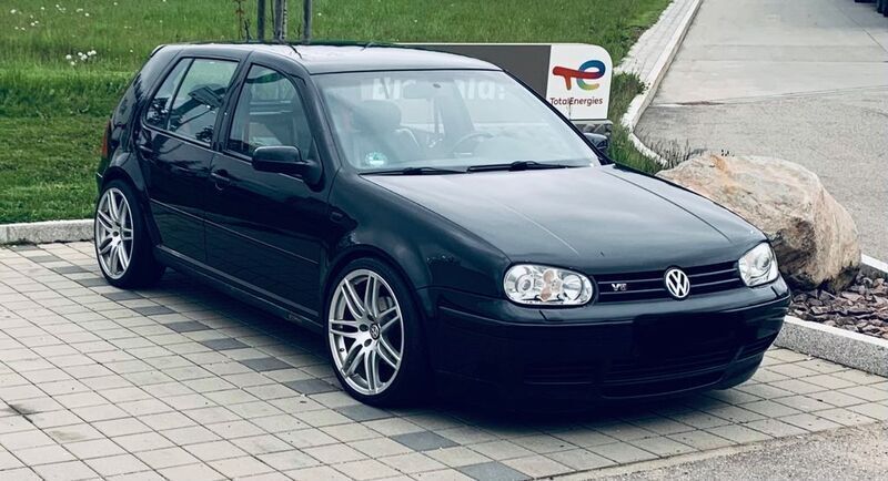 Schwarz Gebraucht 2000 VW Golf IV GTI Limousine | 6.290 € (Teuer) - Bild 1/4