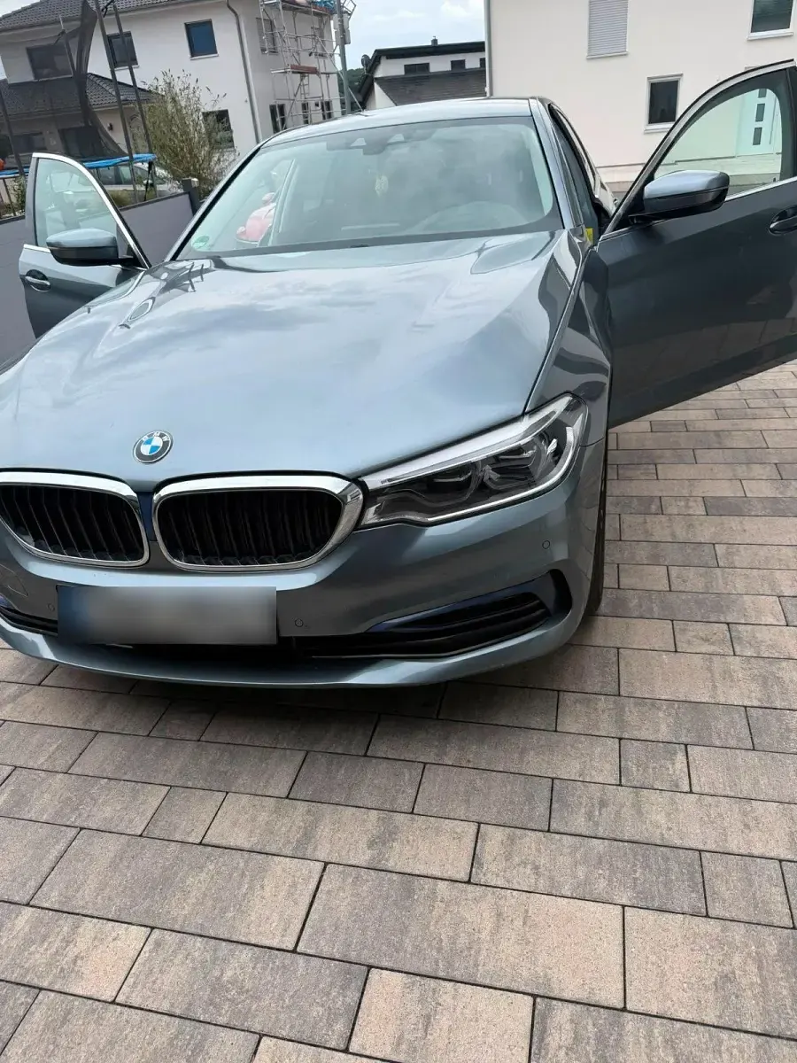 Gebraucht BMW 530 251 PS (184 kW) 2019 Andere farben Limousine