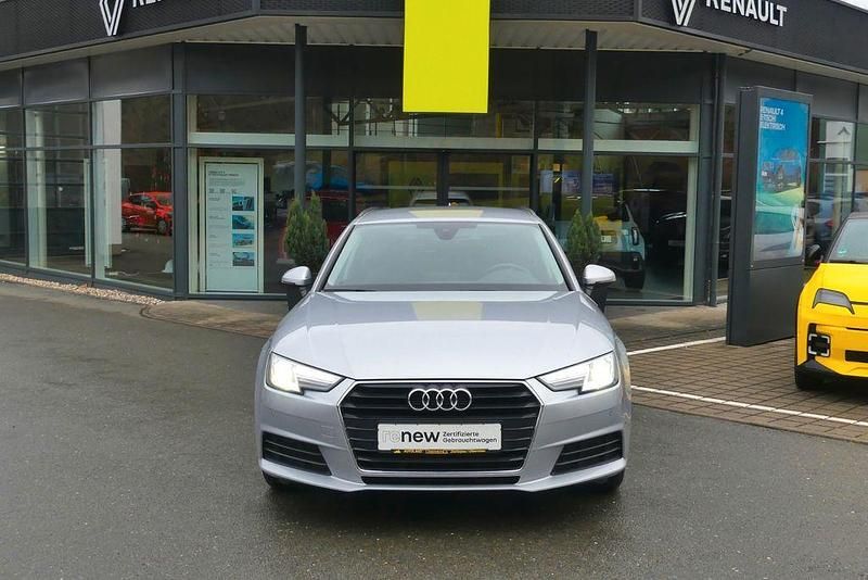 Gebraucht Audi A4 Basis 150 PS (110 kW) 2018 Silber Kombi