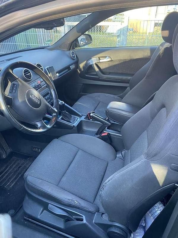 Gebraucht Audi A3 Ambiente 140 PS (102 kW) 2005 Limousine