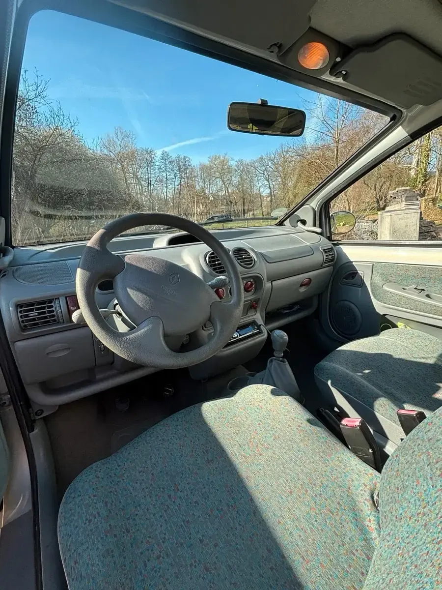 Gebraucht Renault Twingo 58 PS (42 kW) 2003 Grau Kleinwagen