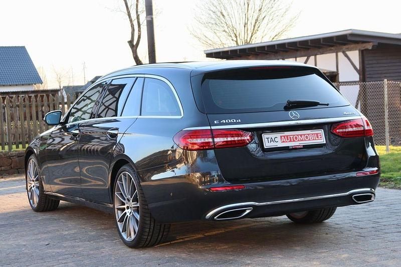 Gebraucht Mercedes E400 330 PS (242 kW) 2021 Graphitgrau Kombi