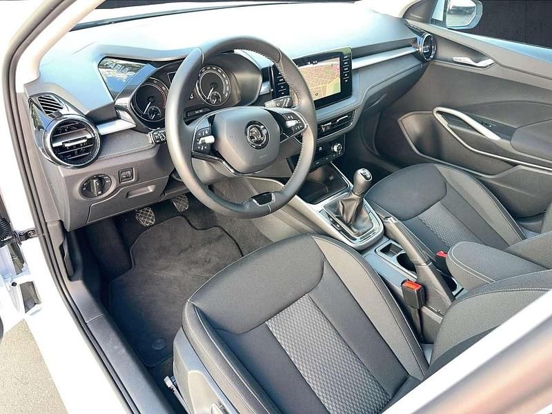 Gebraucht Skoda Fabia Style 110 PS (80 kW) 2024 Moonweiss metallic Kleinwagen