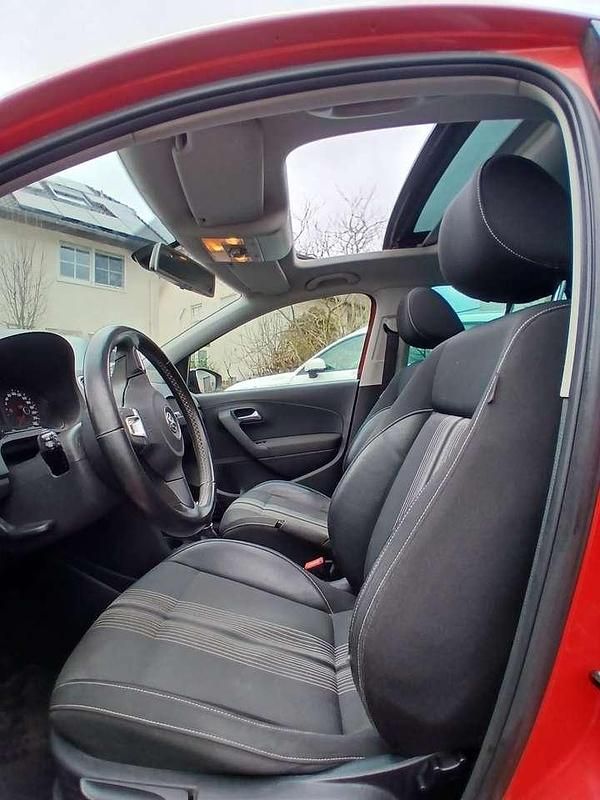 Gebraucht VW Polo Match 90 PS (66 kW) 2012 Rot Kleinwagen