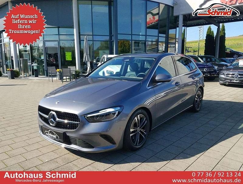 Metalliclack mountaingrau Gebraucht 2024 Mercedes B200 Van / Kleinbus | 32.555 € (Fairer Preis) - Bild 1/4