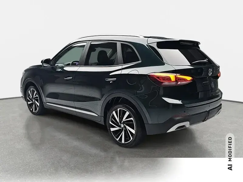 Neu MG ZS Luxury 197 PS (144 kW) 2026 Grün metallic SUV