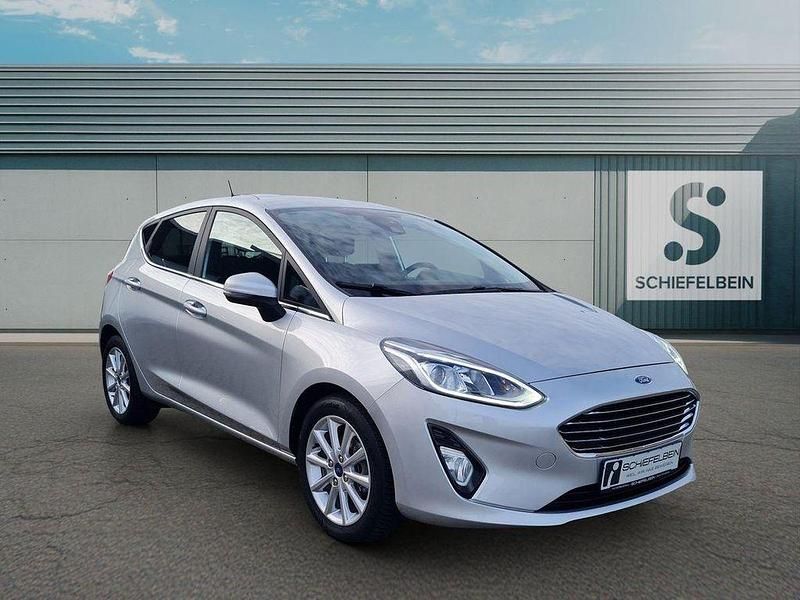 Second-hand Ford Fiesta Titanium 101 CP (74 kW) 2019 Argintiu Berlinǎ