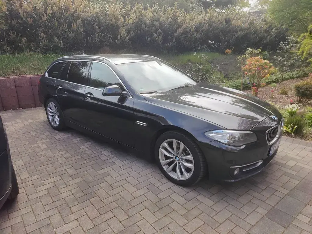 Second-hand BMW 520 Luxury Line 190 CP (139 kW) 2016 Gri Break