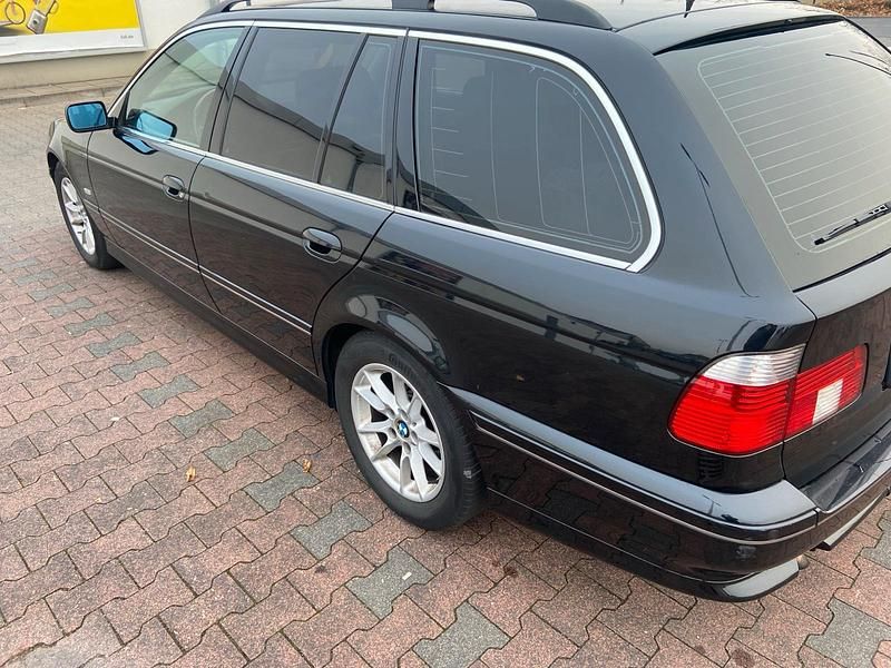Gebraucht BMW 530 193 PS (141 kW) 2003 Schwarz Kombi