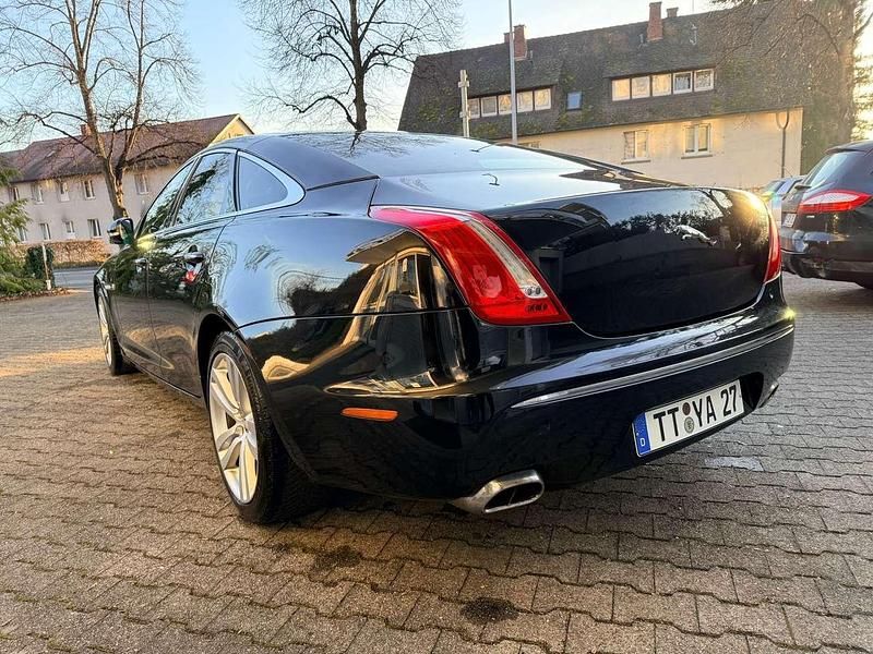 Gebraucht Jaguar XJ Luxury 275 PS (202 kW) 2011 Limousine