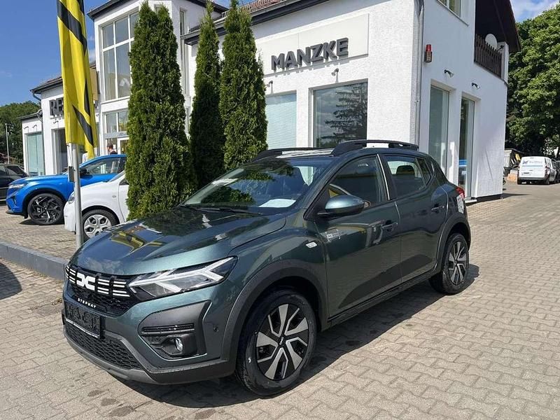Zedergrün Neu 2025 Dacia Sandero Expression Kleinwagen | 21.520 € (Fairer Preis) - Bild 1/4