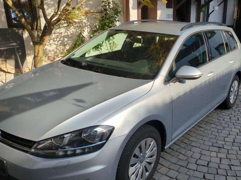 Silber Gebraucht 2019 VW Golf VII Trendline Kombi | 19.500 € (Etwas zu teuer) - Bild 1/4