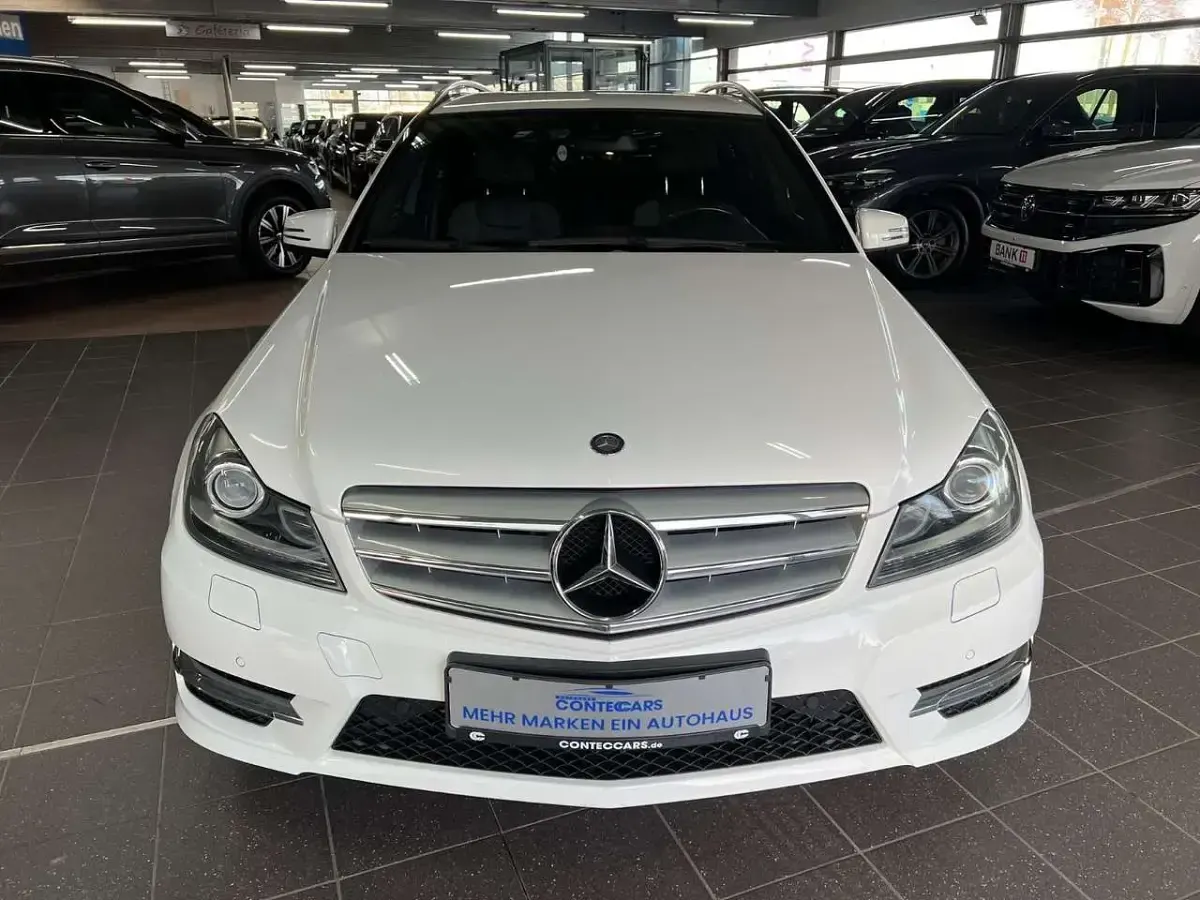 Gebraucht Mercedes C180 Avantgarde 156 PS (114 kW) 2013 Weiß Limousine