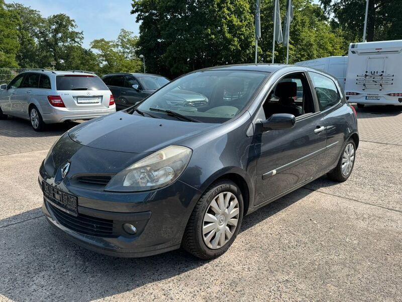 Grau Gebraucht 2005 Renault Clio III Dynamique Kleinwagen | 950 € (Guter Preis) - Bild 1/4
