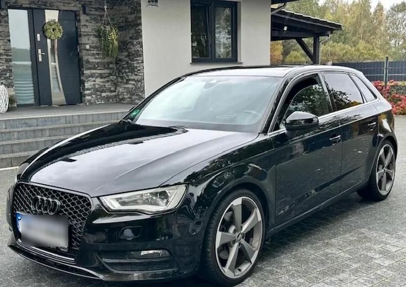 Schwarz Gebraucht 2016 Audi A3 S-Line Kleinwagen | 13.999 € (Superpreis) - Bild 1/4