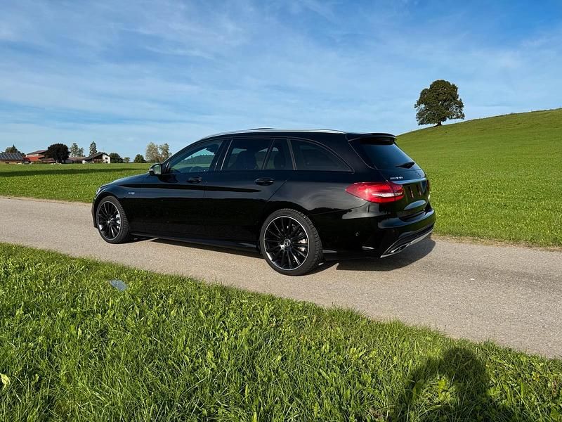 Gebraucht Mercedes C43 AMG AMG 367 PS (269 kW) 2017 Schwarz Kombi
