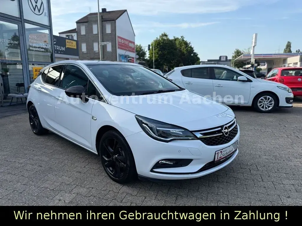 Gebraucht Opel Astra Innovation 105 PS (77 kW) 2018 Weiß Limousine