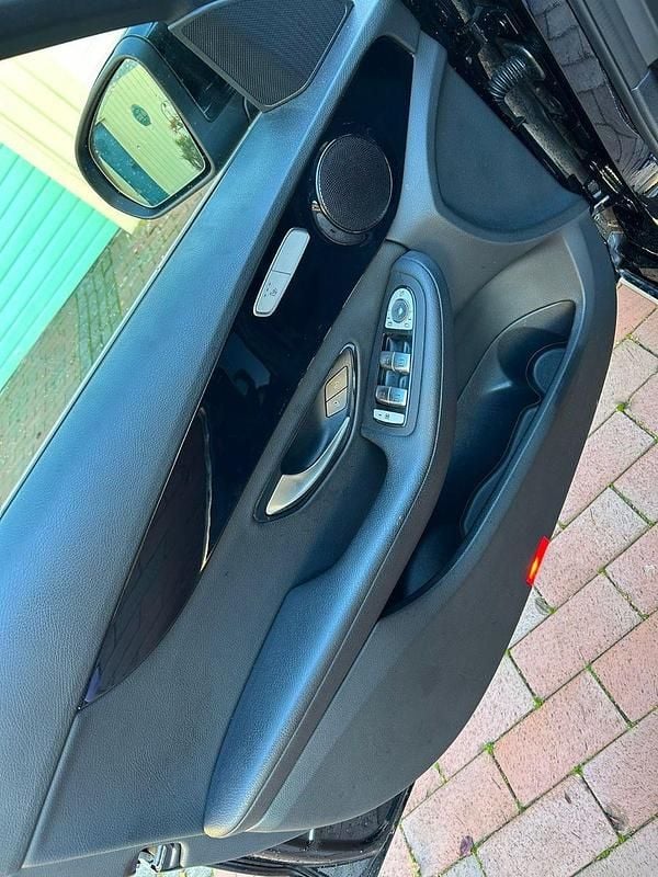 Gebraucht Mercedes C200 160 PS (117 kW) 2020 Schwarz Kombi