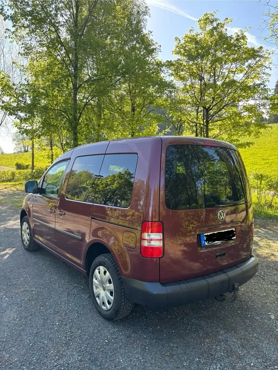 Gebraucht VW Caddy 102 PS (75 kW) 2012 Rot Van / Kleinbus