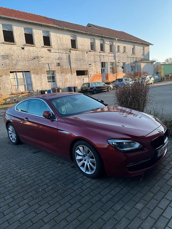 Gebraucht BMW 640 Sport Line 320 PS (235 kW) 2011 Rot Coupé