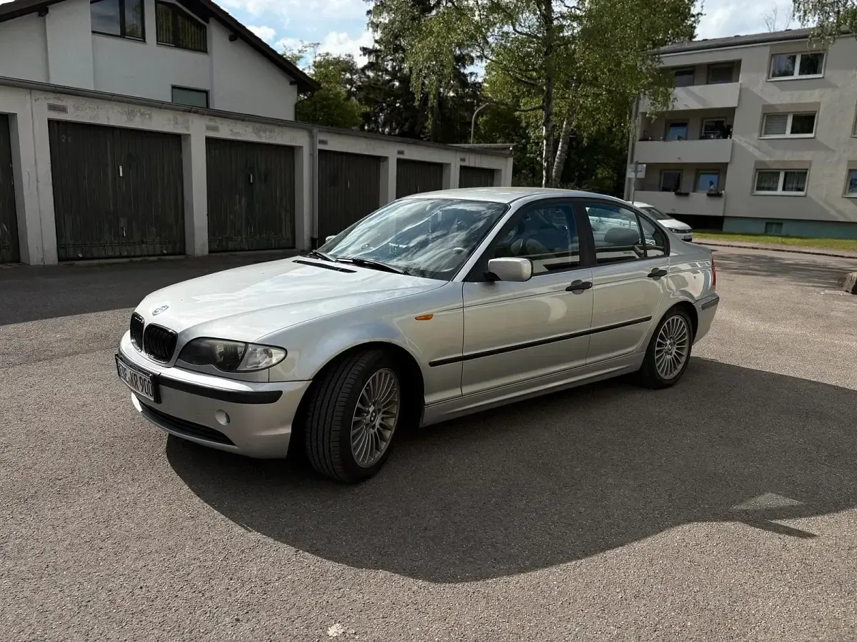 Gebraucht BMW 318 143 PS (105 kW) 2003 Grau Limousine