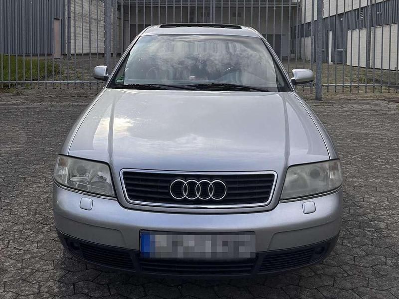 Grau Gebraucht 1997 Audi A6 Limousine | 1.800 € (Guter Preis) - Bild 1/4