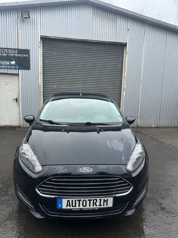 Gebraucht Ford Fiesta 82 PS (60 kW) 2013 Schwarz Kleinwagen