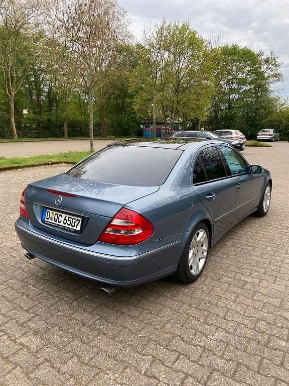 Brugt Mercedes E280 Avantgarde 190 HK (139 kW) 2005 Blå Sedan