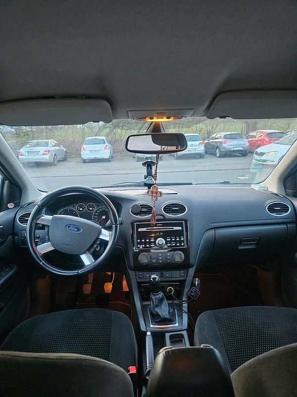 Gebraucht Ford Focus 2005 Grau Limousine