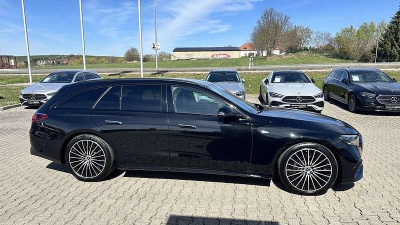 Gebraucht Mercedes E300 AMG 197 PS (144 kW) 2025 Lack obsidianschwarz Kombi