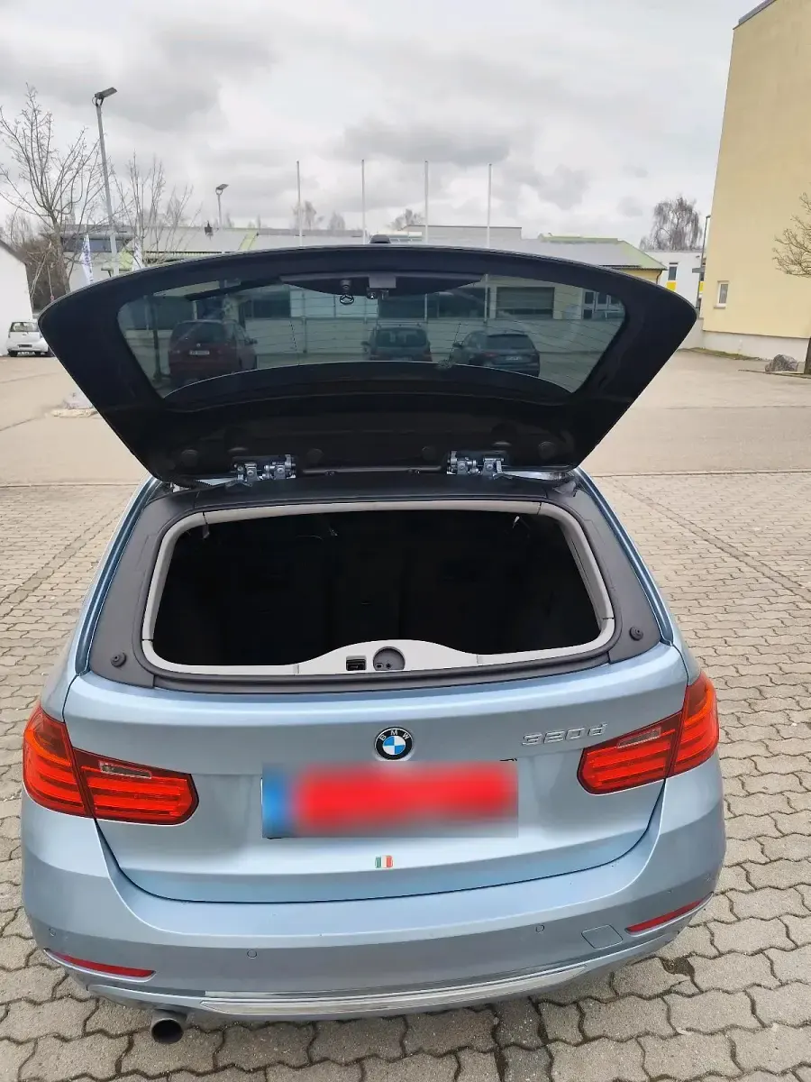 Gebraucht BMW 320 163 PS (119 kW) 2014 Blau Kombi