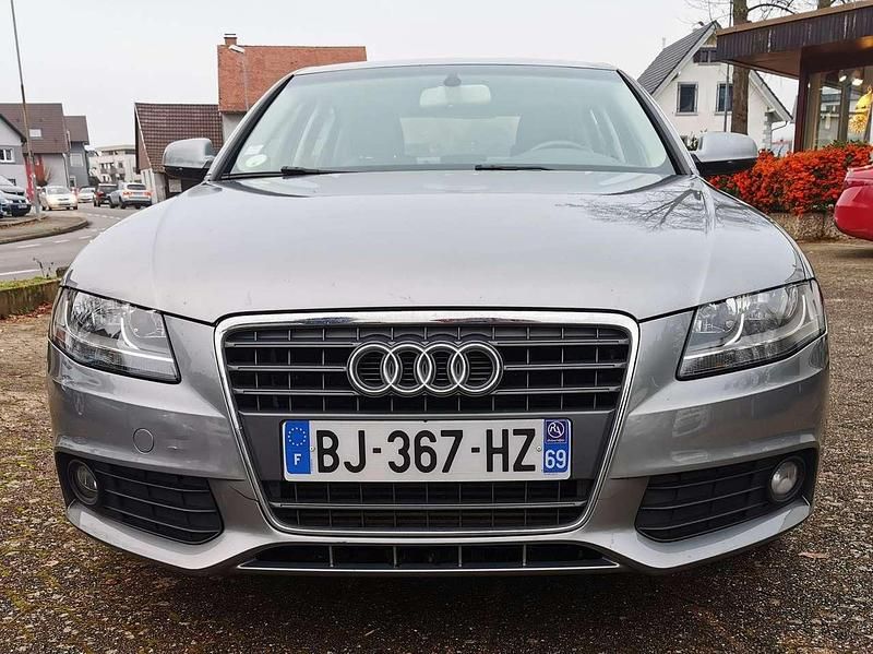 Gebraucht Audi A4 Attraction 143 PS (105 kW) 2011 Quarzgrau metallic Limousine