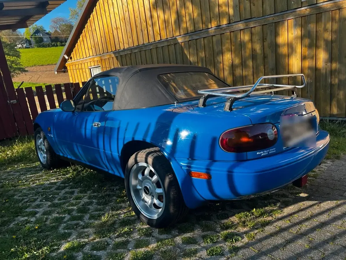 Gebraucht Mazda MX5 116 PS (85 kW) 1990 Blau Cabrio