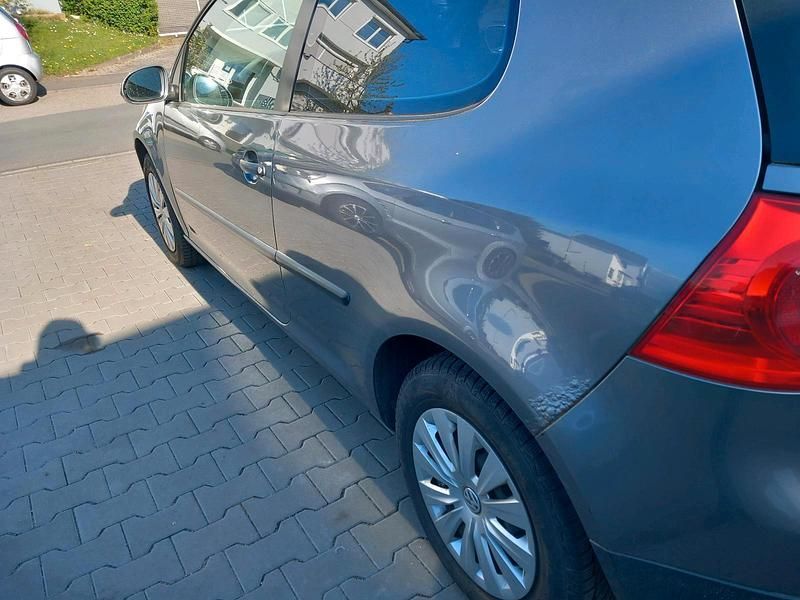 Usata VW Golf IV 2004 Grigio Berlina