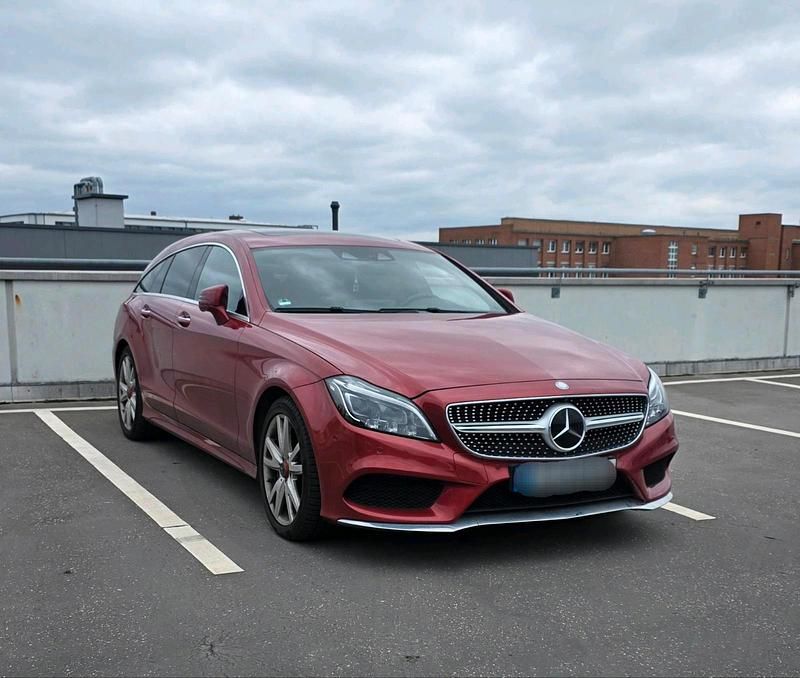 Rot Gebraucht 2016 Mercedes CLS500 Shooting Brake Kombi | 29.999 € (Etwas zu teuer) - Bild 1/4