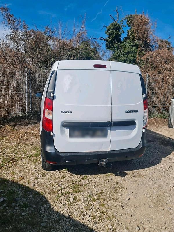 Gebraucht Dacia Dokker 2013 Weiß Van / Kleinbus
