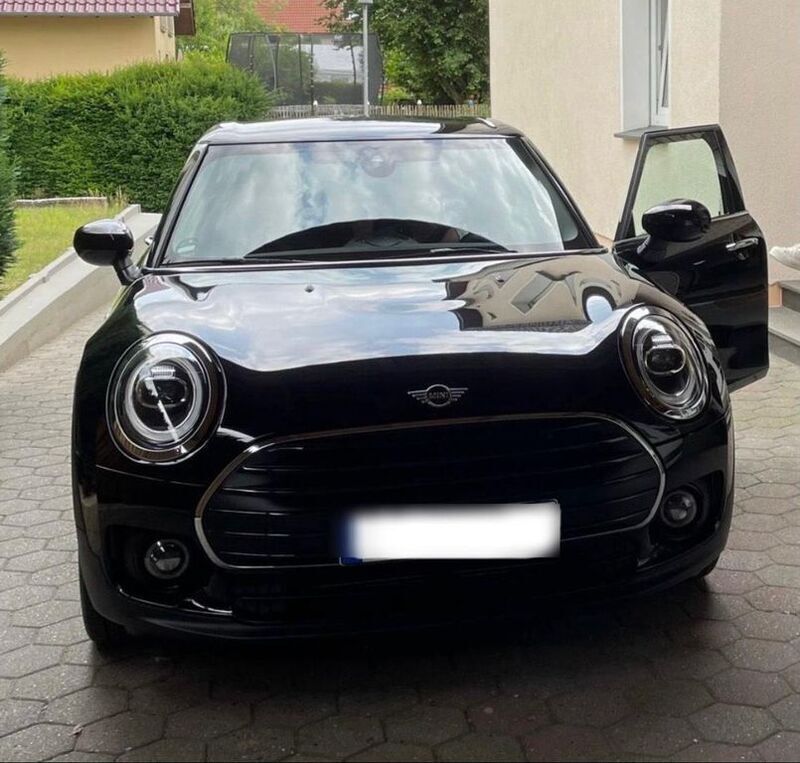 Schwarz Gebraucht 2020 Mini One Clubman Essential Kombi | 18.199 € (Fairer Preis) - Bild 1/4
