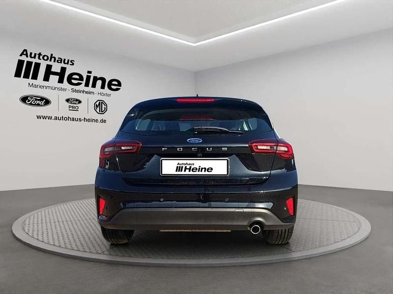 Gebraucht Ford Focus Titanium 125 PS (91 kW) 2026 Agate black metallic Limousine