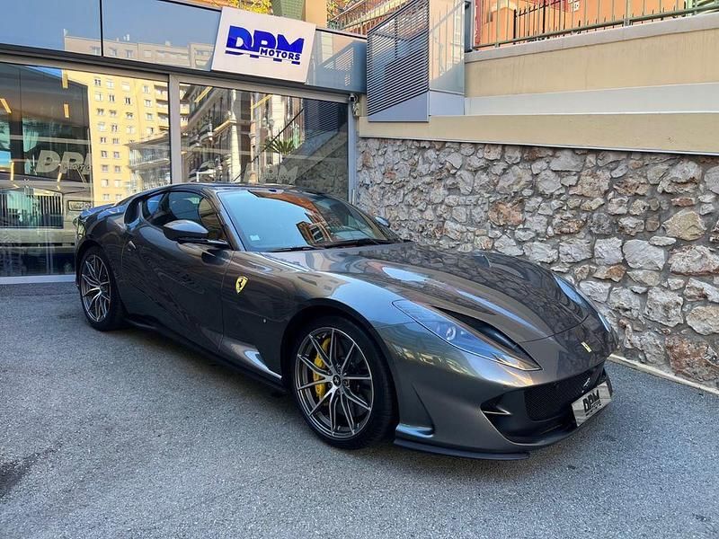Gebraucht Ferrari 812 799 PS (587 kW) 2020 Grau