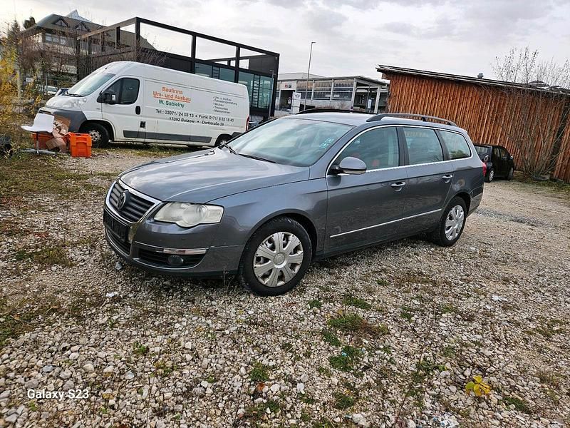 Grau Gebraucht 2006 VW Passat Kombi | 700 € (Superpreis) - Bild 1/4
