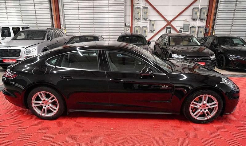 Gebraucht Porsche Panamera 462 PS (339 kW) 2017 Tiefschwarz Kombi