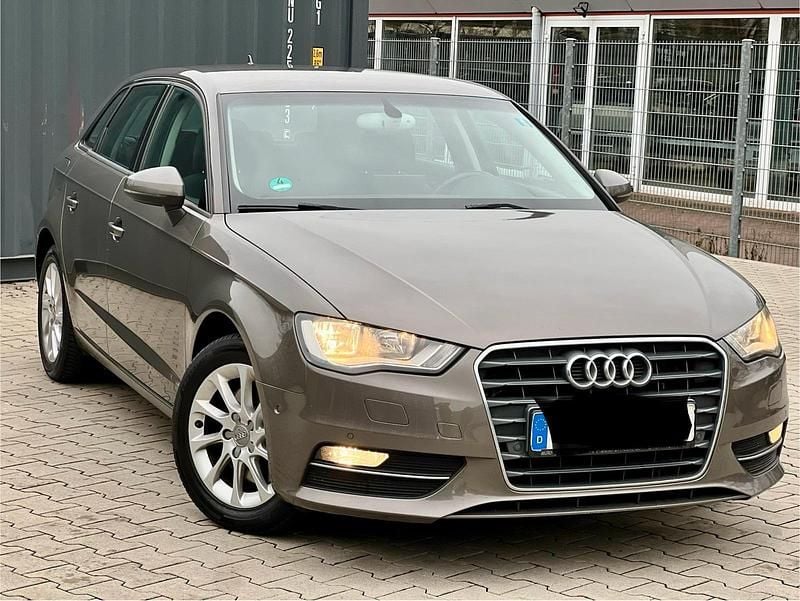 Gebraucht Audi A3 Attraction 184 PS (135 kW) 2014 Braun Limousine
