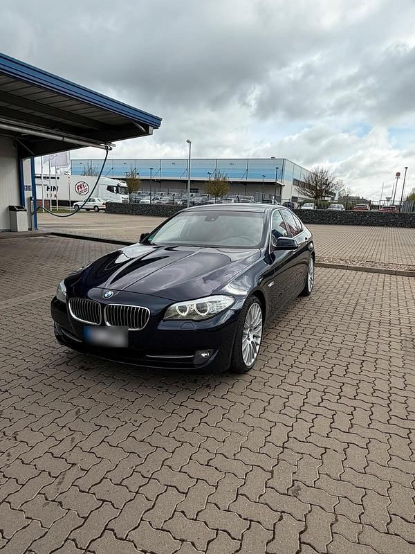 Usata BMW 525 204 CV (150 kW) 2010 Blu Berlina