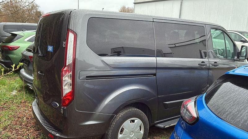 Gebraucht Ford Transit Trend 131 PS (96 kW) 2020 Grau Kombi