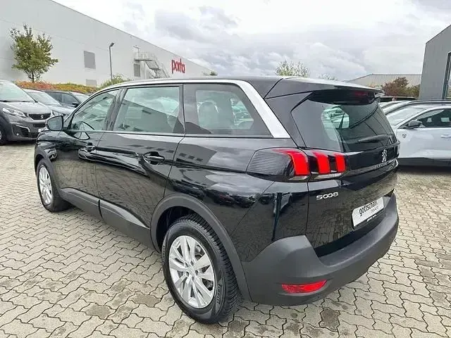 Gebraucht Peugeot 5008 Active 131 PS (96 kW) 2024 Schwarz Van / Kleinbus