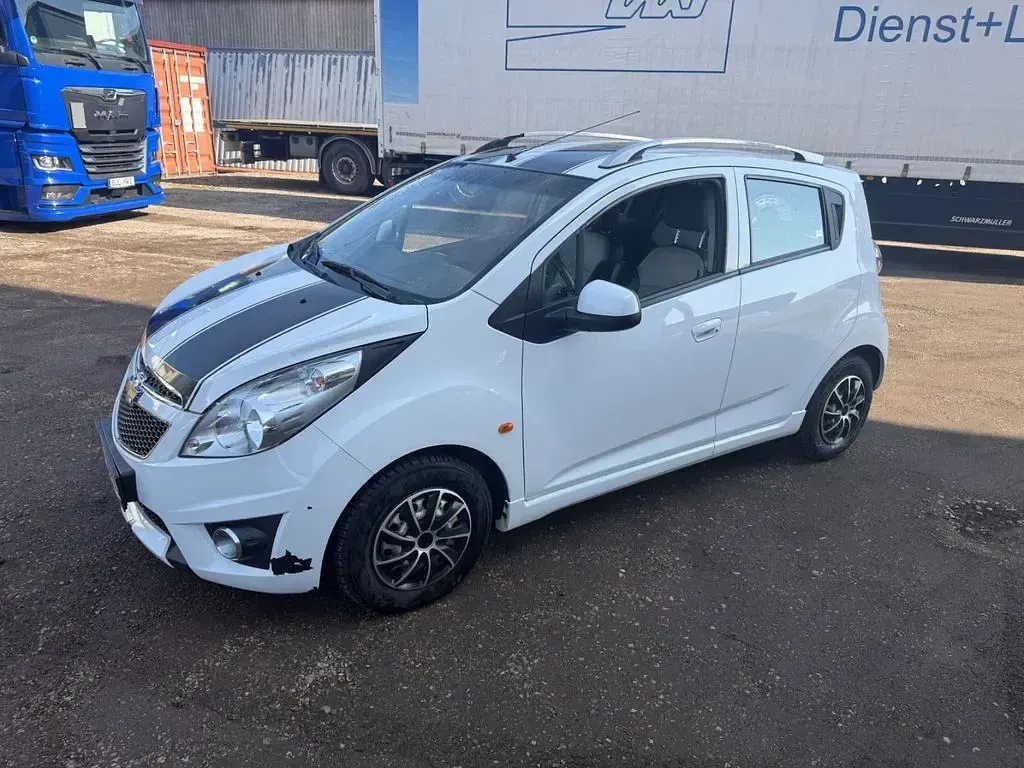 Gebraucht Chevrolet Spark LS 68 PS (50 kW) 2011 Weiß Kleinwagen
