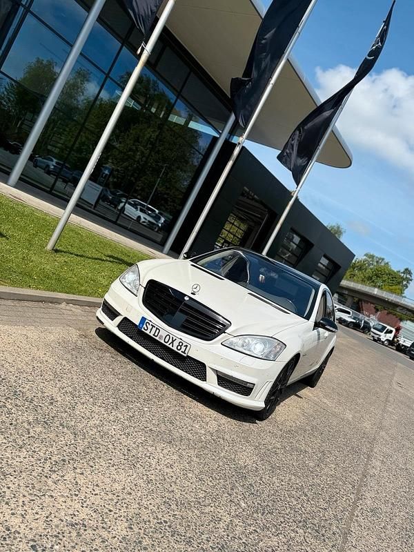 Schwarz Gebraucht 2005 Mercedes S500 Limousine | 14.900 € - Bild 1/4