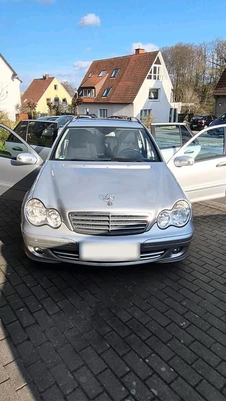 Gebraucht Mercedes C180 143 PS (105 kW) 2006 Silber Limousine